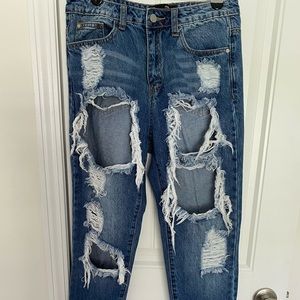 MISSGUIDED DISTRESSED DENIM